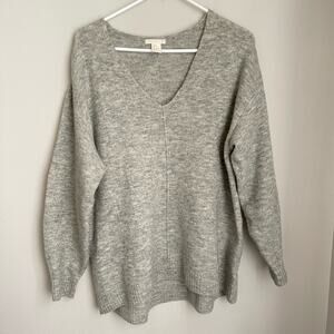 H&M Gray Wool Blend V-Neck Tunic Sweater (S)